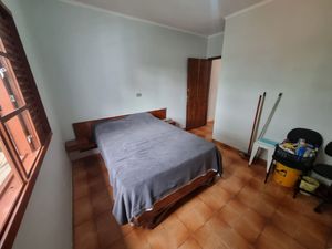 Image 10 - 881350
