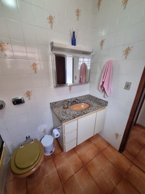 Image 9 - 881350