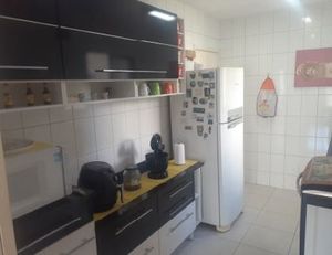 Image 4 - 881359