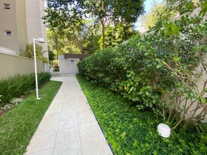 Image 15 - 881359