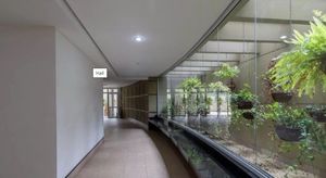 Image 21 - 881359