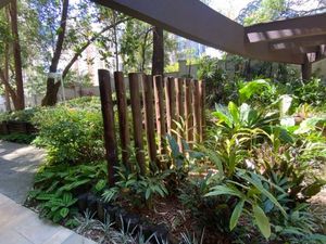 Image 14 - 881359