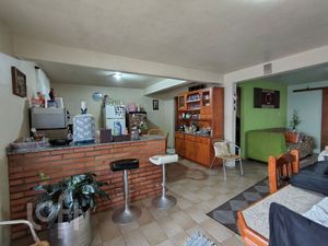 Image 11 - 881360