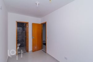 Image 30 - 881382