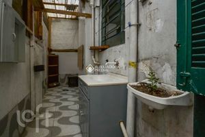 Image 13 - 881383