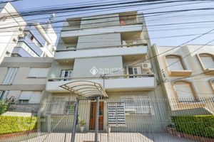 Image 17 - 881383