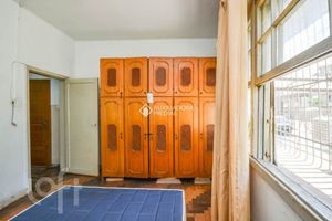 Image 7 - 881383