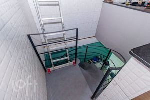 Image 34 - 881385