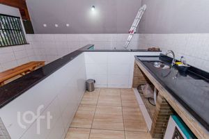 Image 38 - 881385