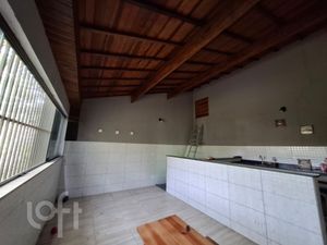 Image 21 - 881385