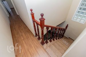 Image 8 - 881385