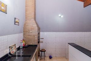 Image 39 - 881385