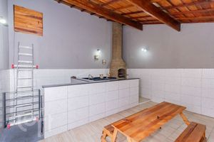 Image 35 - 881385