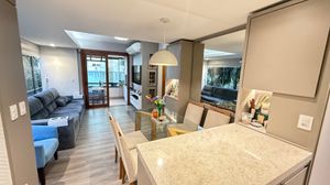 Image 8 - 881386