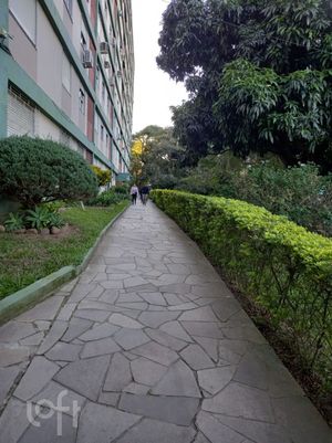 Image 5 - 881388