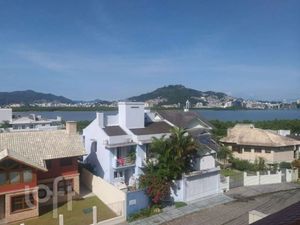 Image 24 - 881389