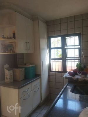Image 19 - 881389