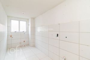 Image 4 - 881391
