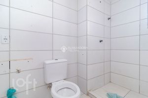 Image 10 - 881391