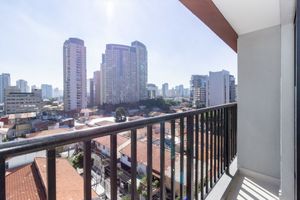 Image 4 - 881396