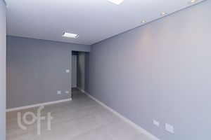 Image 3 - 881404