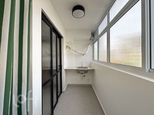 Image 14 - 881405