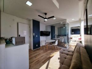 Image 4 - 881406