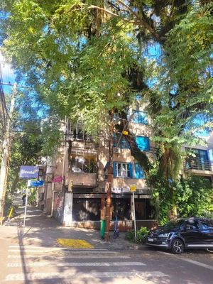 Image 8 - 881421