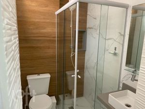 Image 19 - 881422