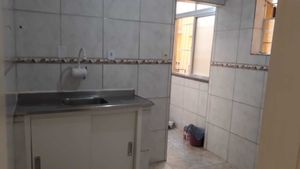Image 8 - 881423