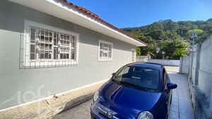 Image 1 - 881431