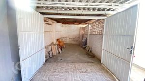Image 9 - 881431
