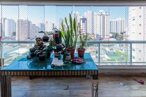 Image 8 - 881432