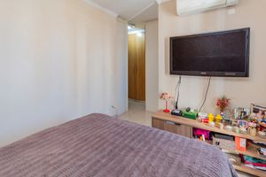 Image 15 - 881432