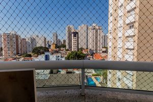 Image 17 - 881432