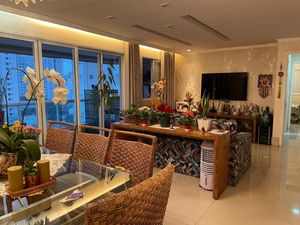Image 1 - 881432