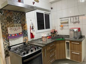 Image 3 - 881432