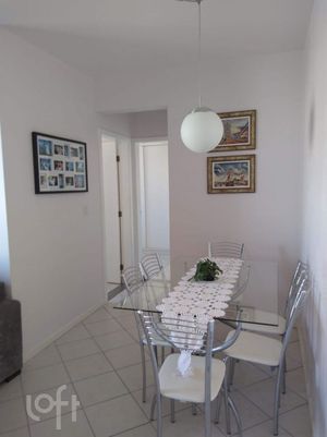 Image 3 - 881433