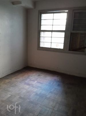 Image 15 - 881443