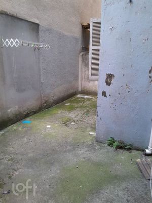 Image 17 - 881443