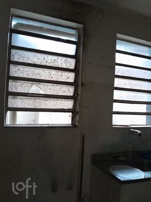 Image 9 - 881443