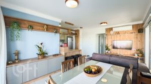Image 9 - 881445