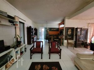 Image 6 - 881449