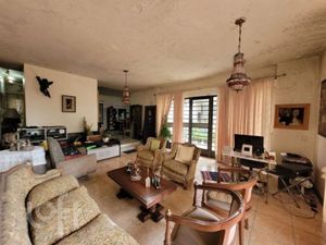Image 12 - 881449