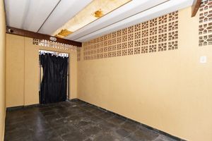 Image 34 - 881456