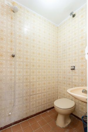 Image 17 - 881456