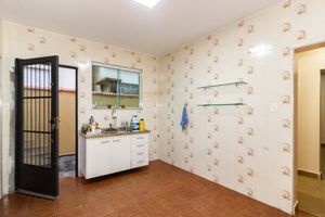 Image 21 - 881456