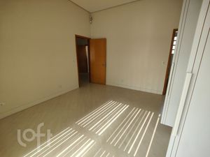 Image 17 - 881457