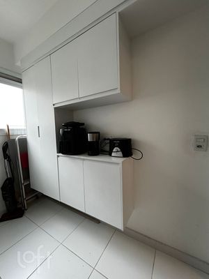 Image 12 - 881458
