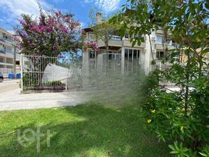 Image 17 - 881463